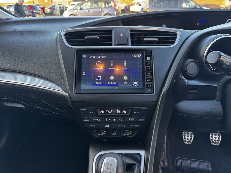 Used Honda Civic 2016 for sale - 76482586: Photo 5