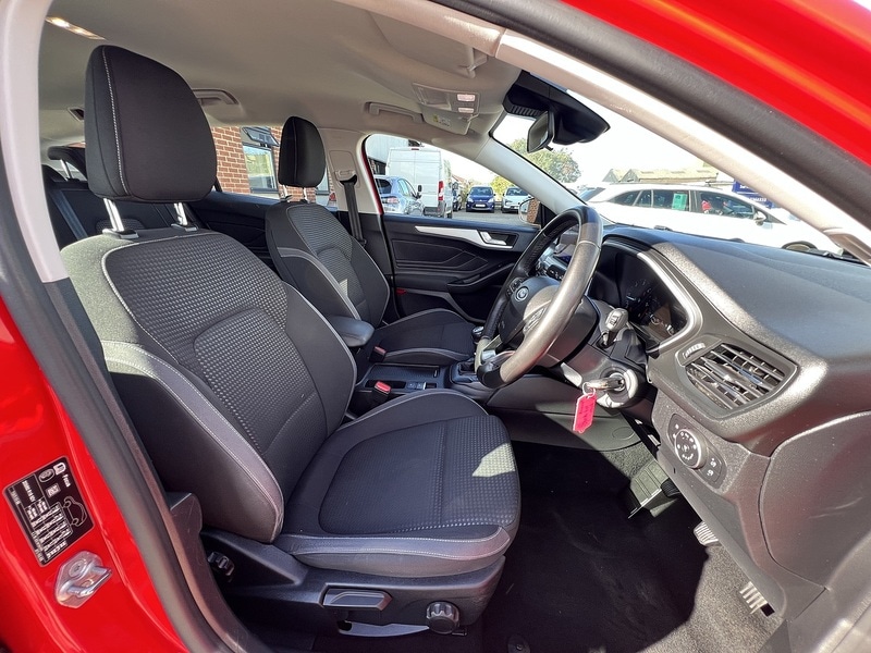 Used Ford Focus 2022 for sale - 76065092: Photo 3