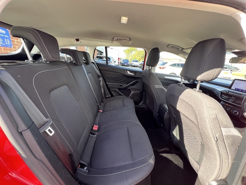 Used Ford Focus 2022 for sale - 76065092: Photo 4