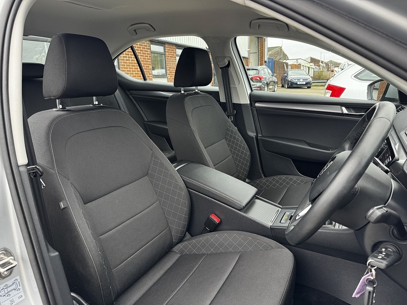 Used Skoda Superb 2025 for sale - 77056481: Photo 8