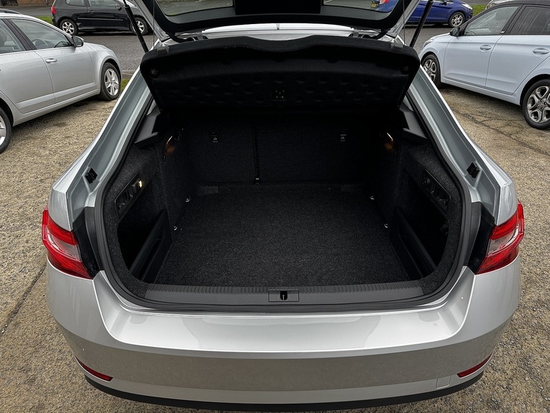 Used Skoda Superb 2025 for sale - 77056481: Photo 9