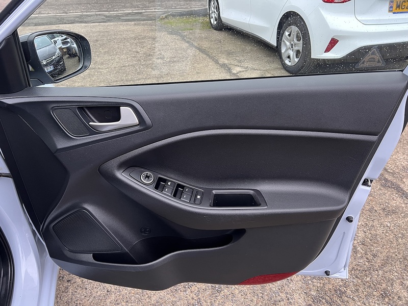 Used Hyundai i20 2020 for sale - 77046260: Photo 21