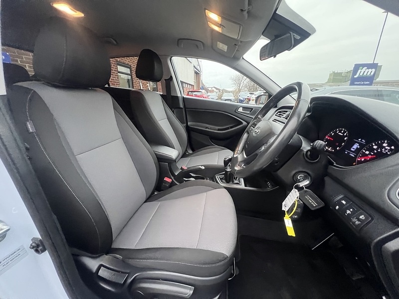 Used Hyundai i20 2020 for sale - 77046260: Photo 3