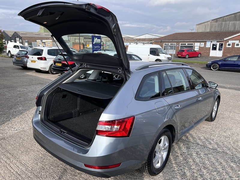 Used Skoda Superb for sale - 76093010: Photo 18