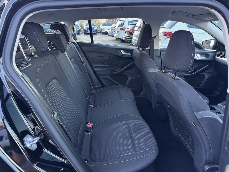 Used Ford Focus 2025 for sale - 76784494: Photo 3