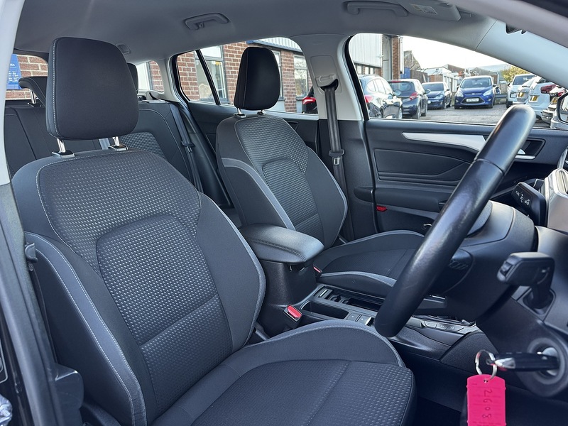 Used Ford Focus 2025 for sale - 76784494: Photo 9