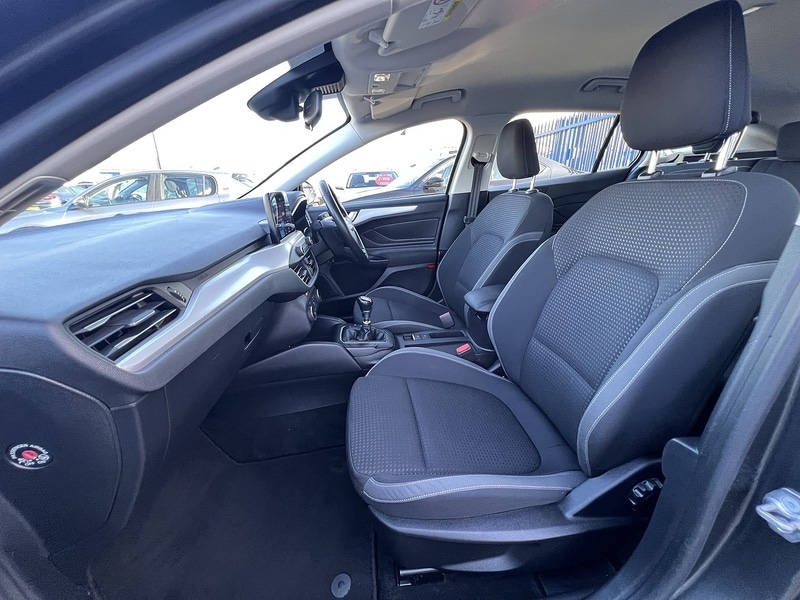 Used Ford Focus 2019 for sale - 76884434: Photo 14