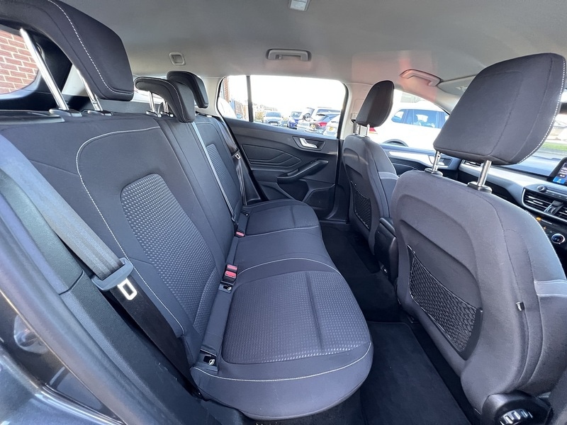 Used Ford Focus 2019 for sale - 76884434: Photo 4