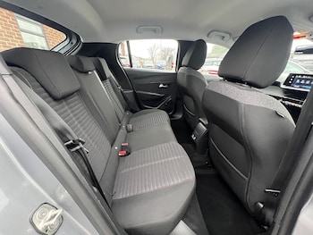 Used Peugeot E-208 2020 for sale - 77324506: Photo