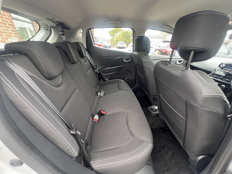 Used Renault Clio for sale - 76128069: Photo 4