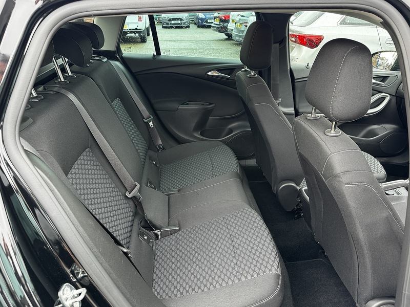 Used Vauxhall Astra for sale - 76477948: Photo 3