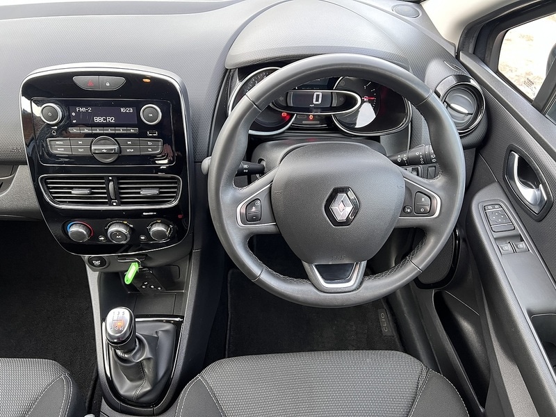 Used Renault Clio 2025 for sale - 77558349: Photo 11