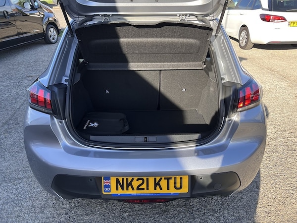 Used Peugeot E-208 for sale - 76263821: Photo 17