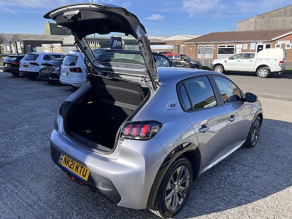 Used Peugeot E-208 for sale - 76263821: Photo 18