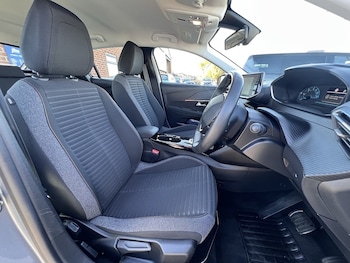 Used Peugeot E-208 2021 for sale - 76263821: Photo