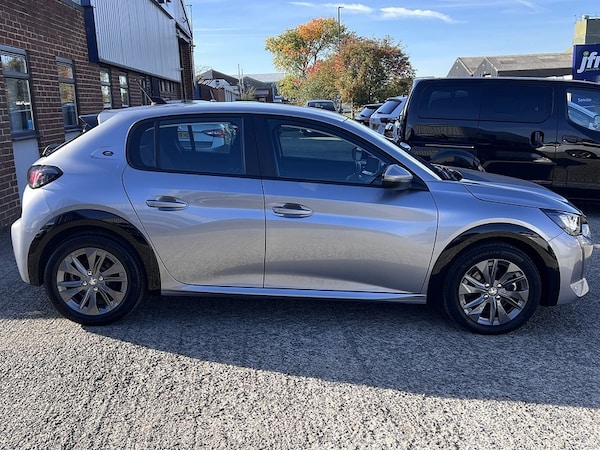 Used Peugeot E-208 for sale - 76263821: Photo 5