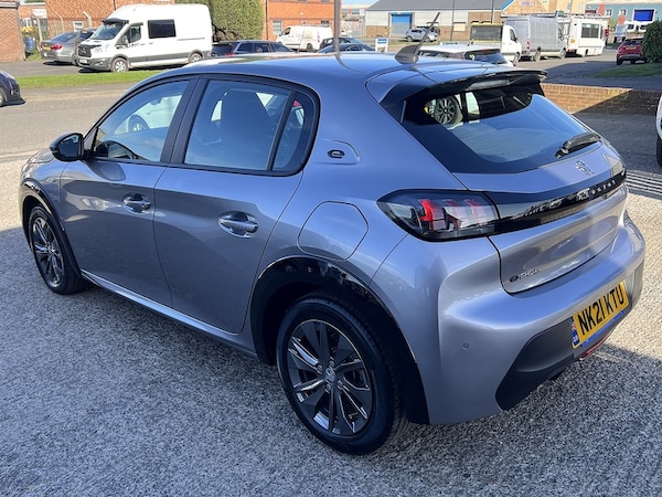Used Peugeot E-208 for sale - 76263821: Photo 8