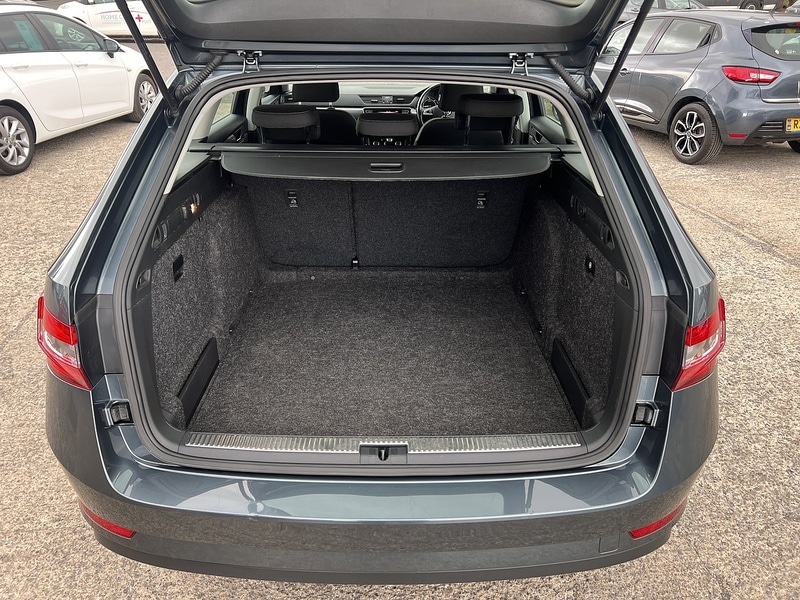 Used Skoda Superb for sale - 76047079: Photo 17