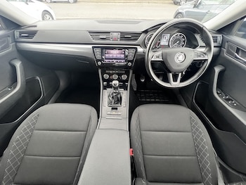 Used Skoda Superb 2019 for sale - 76047079: Photo