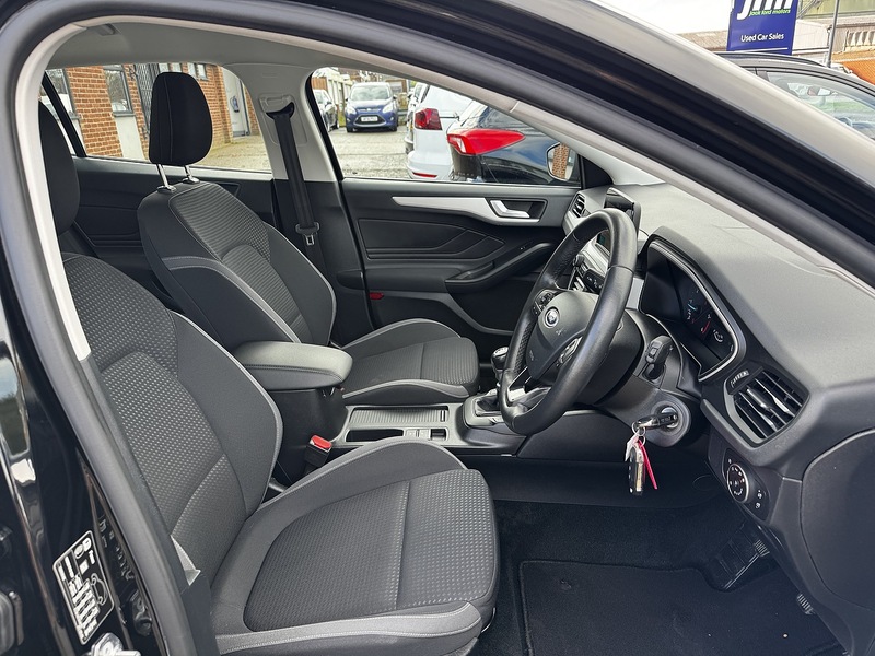 Used Ford Focus 2025 for sale - 76470706: Photo 3