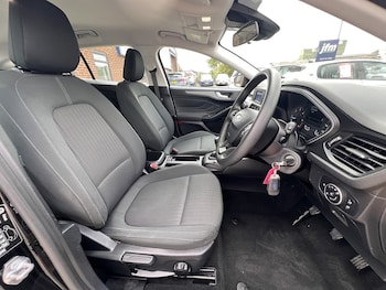 Used Ford Focus 2019 for sale - 75802504: Photo