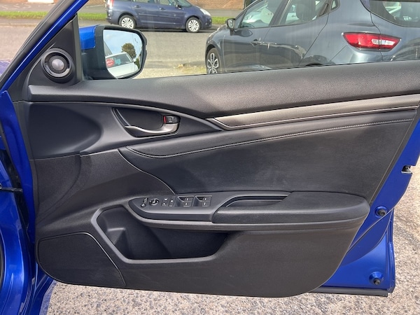 Used Honda Civic 2019 for sale - 76173486: Photo 17