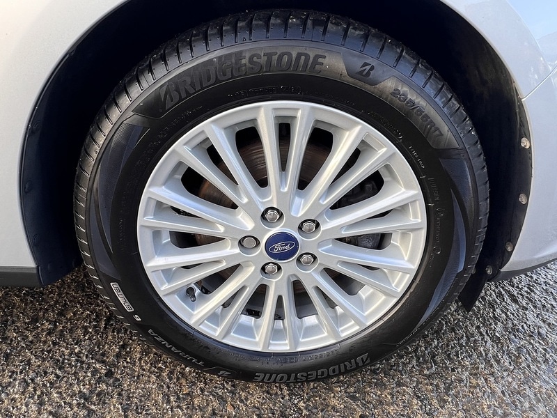 Used Ford Galaxy for sale - 76605309: Photo 25