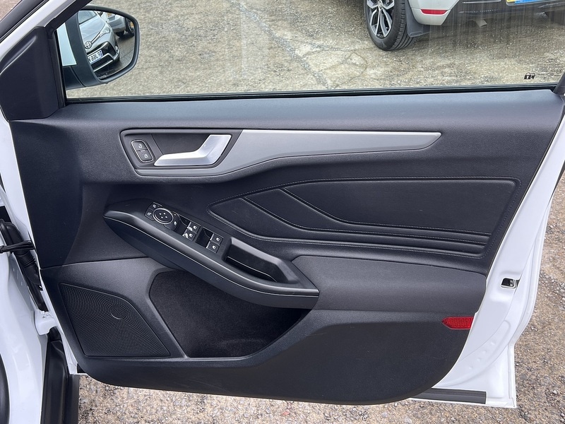 Used Ford Focus 2019 for sale - 76520857: Photo 16