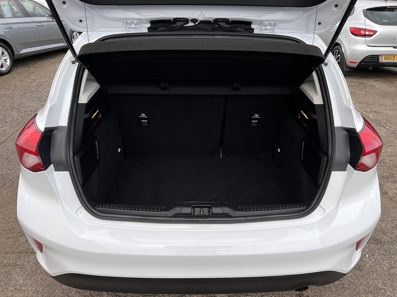 Used Ford Focus 2019 for sale - 76520857: Photo 17