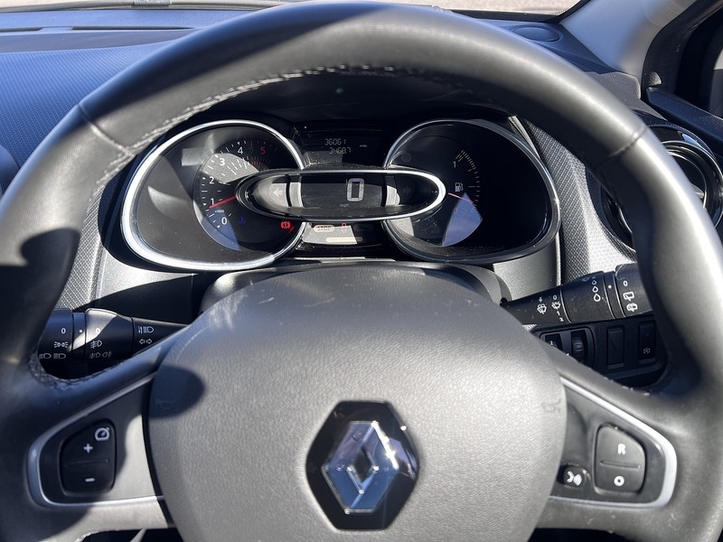Used Renault Clio 2025 for sale - 76036659: Photo 12