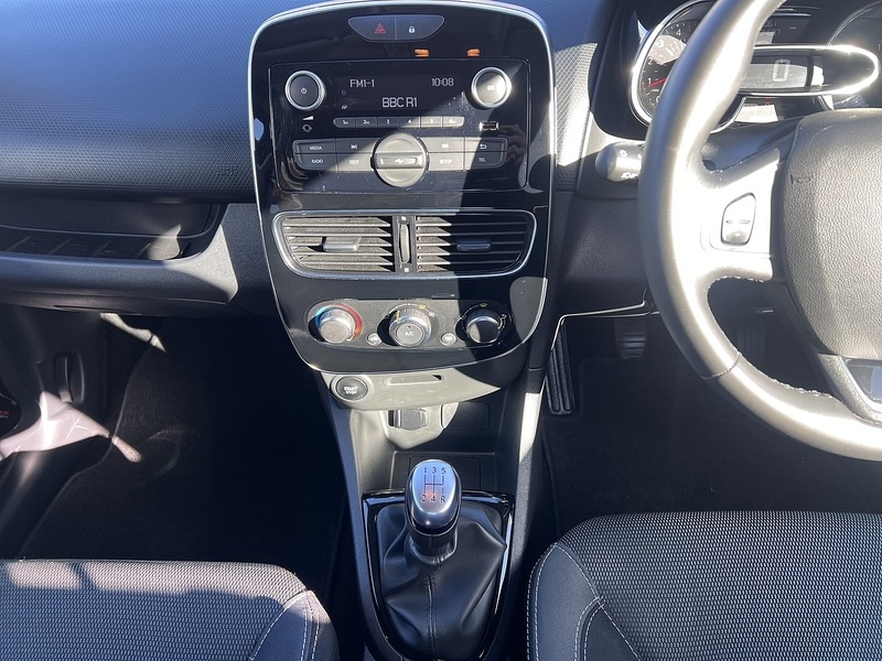 Used Renault Clio 2025 for sale - 76036659: Photo 13
