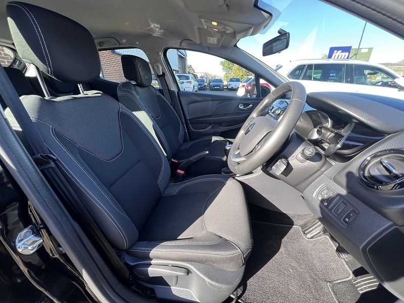 Used Renault Clio 2025 for sale - 76036659: Photo 3