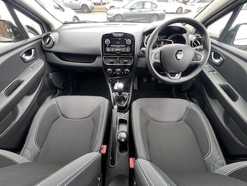 Used Renault Clio 2019 for sale - 75716906: Photo