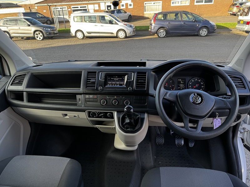 Used Volkswagen Transporter 2025 for sale - 76364417: Photo 2