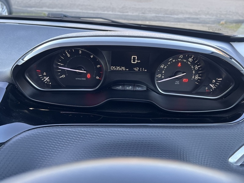 Used Peugeot 208 2019 for sale - 76884461: Photo 12