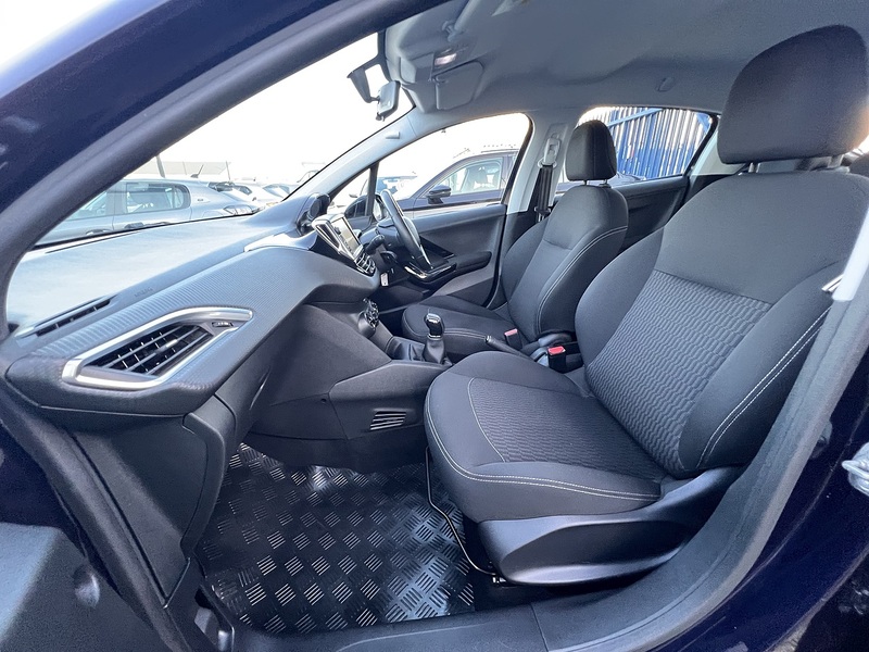 Used Peugeot 208 2019 for sale - 76884461: Photo 14