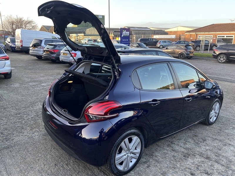 Used Peugeot 208 2019 for sale - 76884461: Photo 18