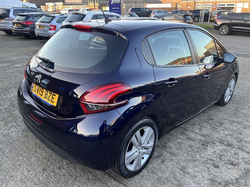 Used Peugeot 208 2019 for sale - 76884461: Photo 6