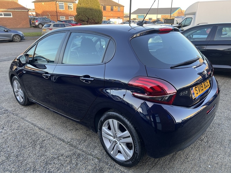 Used Peugeot 208 2019 for sale - 76884461: Photo 8