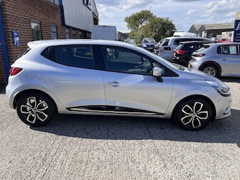 Used Renault Clio 2019 for sale - 75919572: Photo