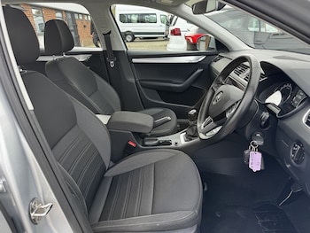 Used Skoda Octavia 2020 for sale - 76236303: Photo