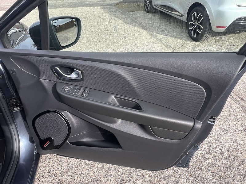 Used Renault Clio for sale - 77850883: Photo 16