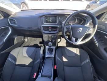 Used Volvo V40 2015 for sale - 74649298: Photo