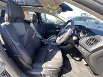 Used Volvo V40 2015 for sale - 74649298: Photo