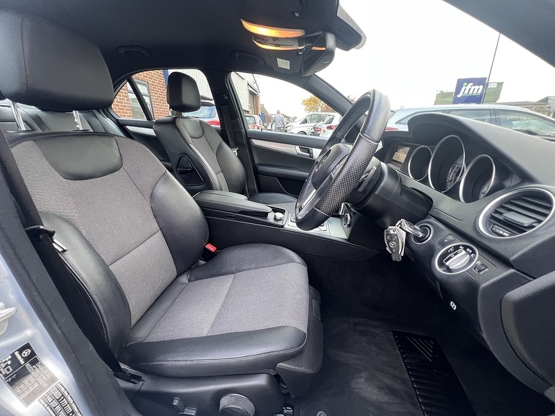 Used Mercedes-Benz C Class 2013 for sale - 76330397: Photo 3