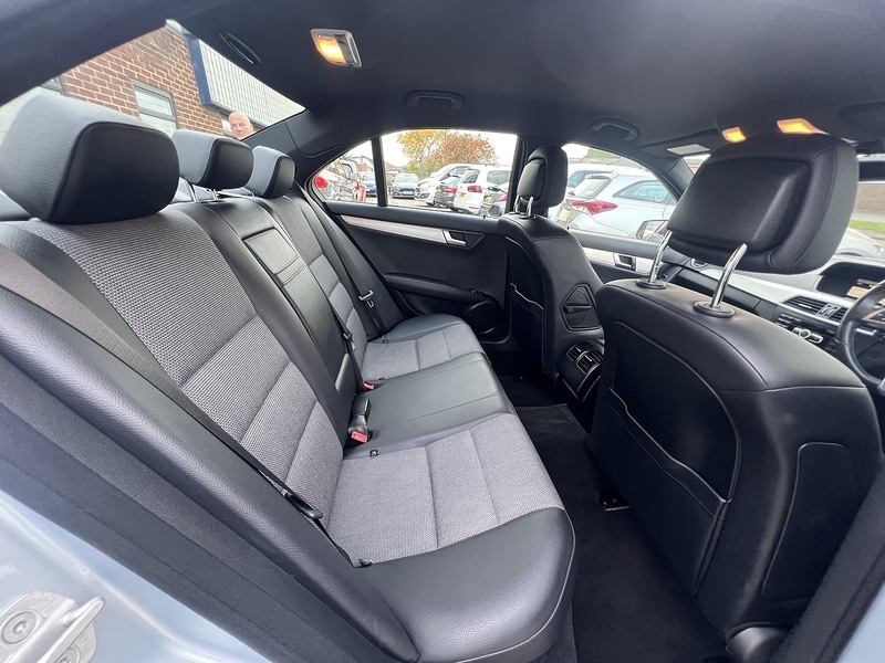 Used Mercedes-Benz C Class 2013 for sale - 76330397: Photo 4