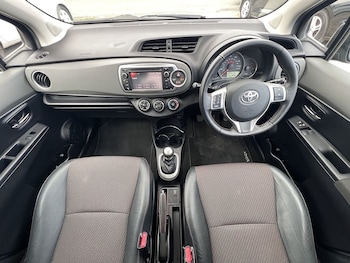 Used Toyota Yaris 2012 for sale - 79323567: Photo