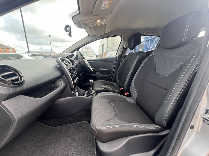 Used Renault Clio for sale - 77850887: Photo 14