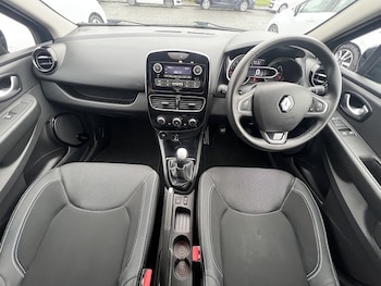 Used Renault Clio for sale - 76128064: Photo 2