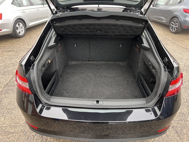 Used Skoda Superb for sale - 77370290: Photo 17